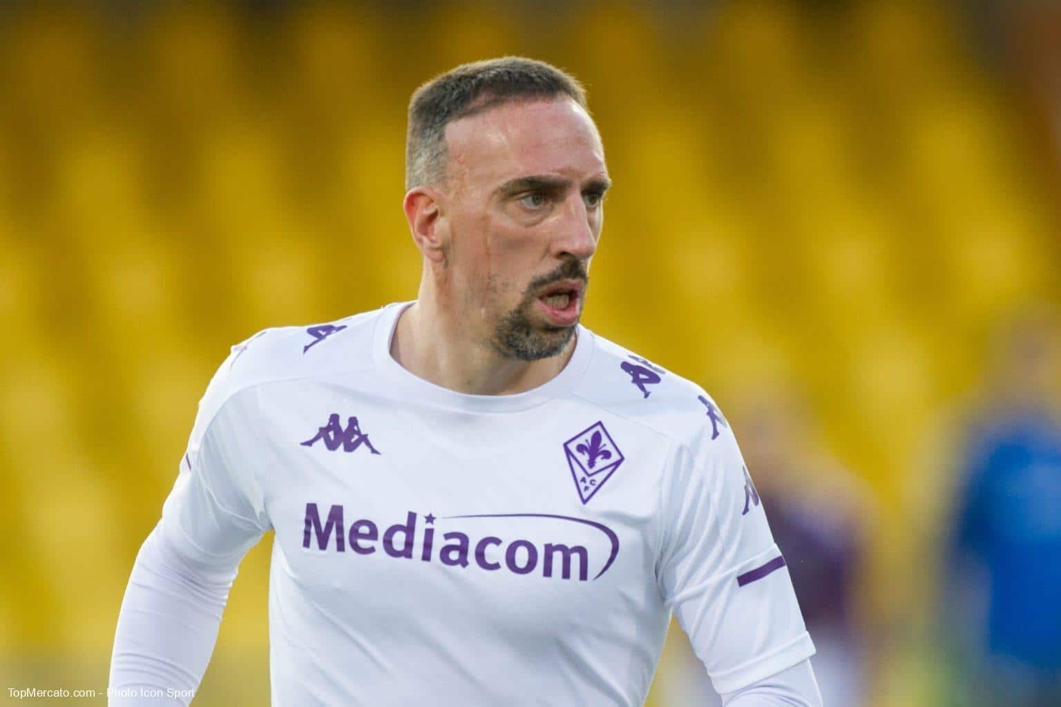  SPORTS:Franck Ribéry, le milieu de terrain offensif de la Fiorentina, s’est exprimé mardi sur sa situation avec le club italien.