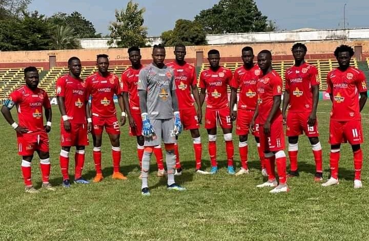  Ligue 1(J:16 ): le Horoya malmène la Flamme Olympique et se rapproche à fêter le titre.