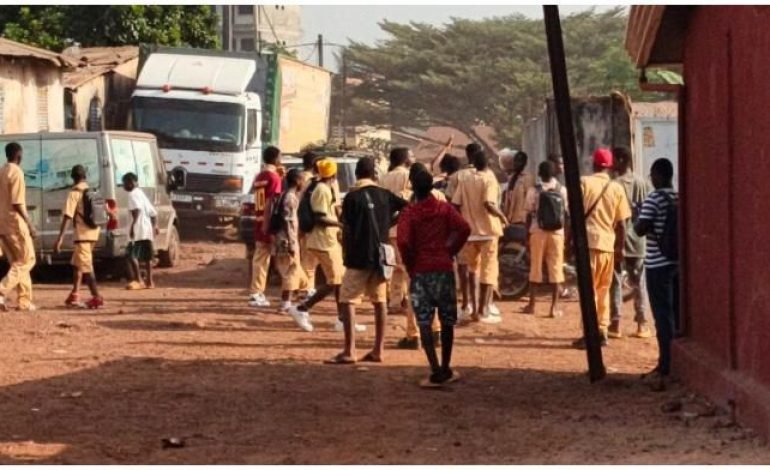  Crise scolaire à Conakry : Daresalam rejoint la liste des écoles perturbées